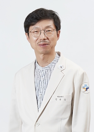 정현웅 의료진